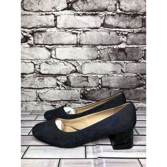 Karl Lagerfeld PARIS Charee Navy Black Floral Fabric Block Heels Women Sz 8M US - Picture 15 of 16